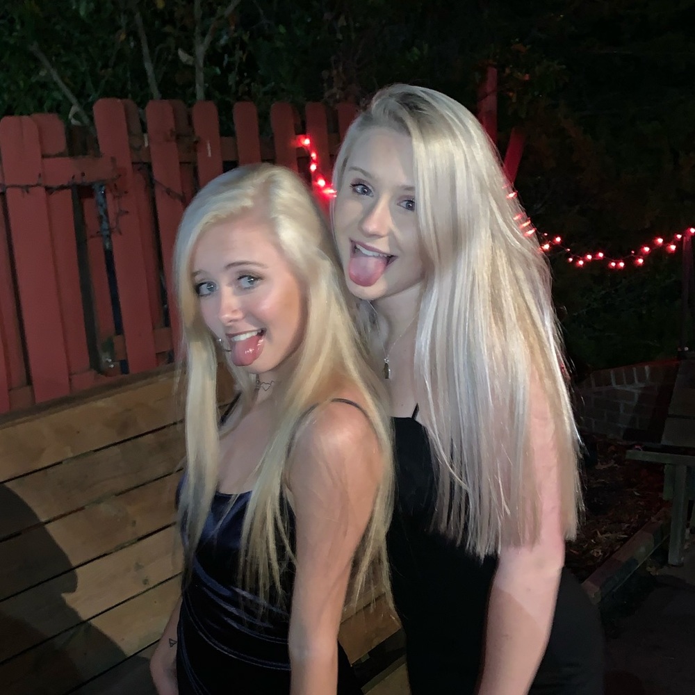 Meet your Posher, Alexis